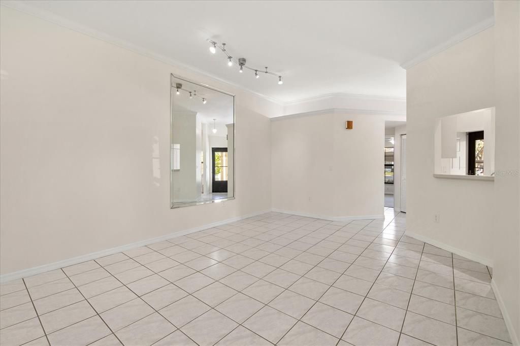 Activo con contrato: $265,000 (2 camas, 2 baños, 1197 Pies cuadrados)