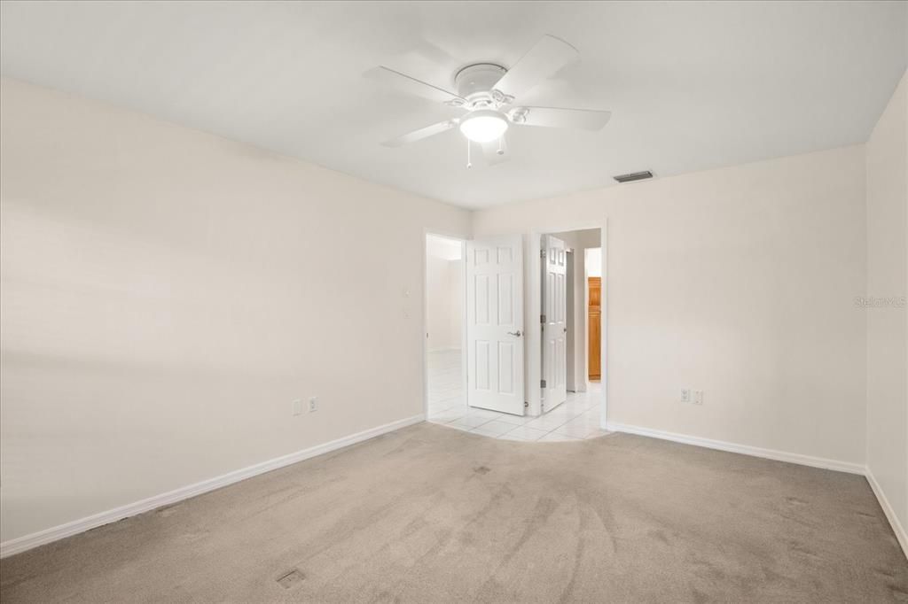 Activo con contrato: $265,000 (2 camas, 2 baños, 1197 Pies cuadrados)