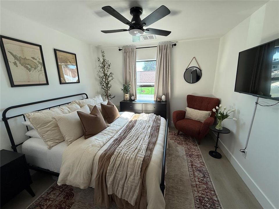 For Rent: $3,975 (3 beds, 2 baths, 1570 Square Feet)