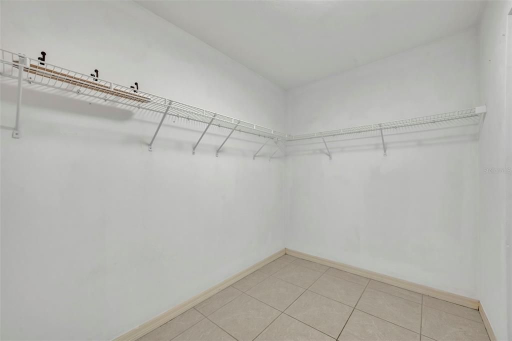 待售: $345,000 (3 贝兹, 2 浴室, 1826 平方英尺)