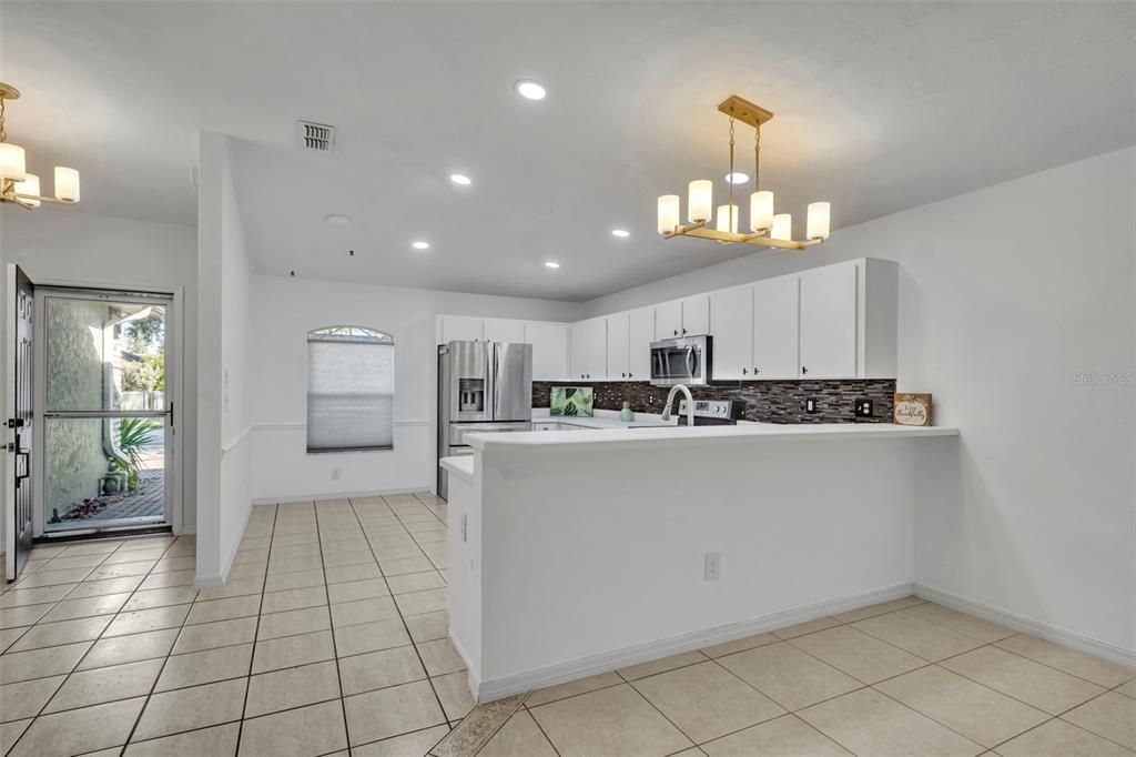 待售: $345,000 (3 贝兹, 2 浴室, 1826 平方英尺)