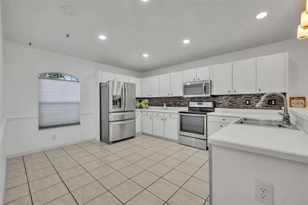 待售: $345,000 (3 贝兹, 2 浴室, 1826 平方英尺)