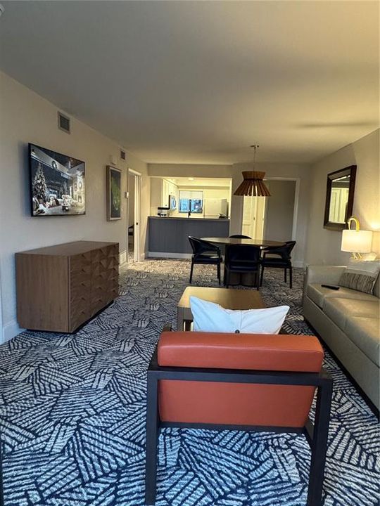 En Venta: $169,900 (2 camas, 2 baños, 1015 Pies cuadrados)