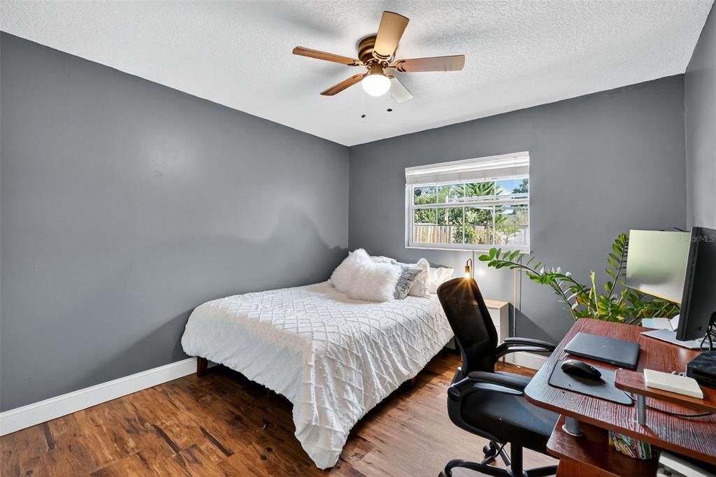 Activo con contrato: $454,500 (3 camas, 3 baños, 1780 Pies cuadrados)