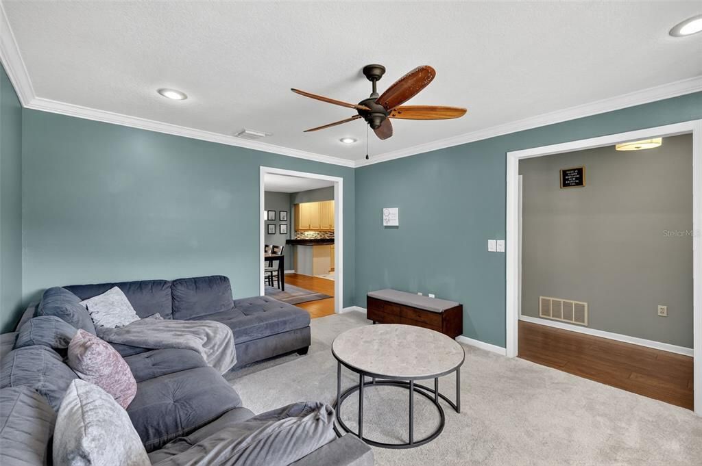 Activo con contrato: $454,500 (3 camas, 3 baños, 1780 Pies cuadrados)