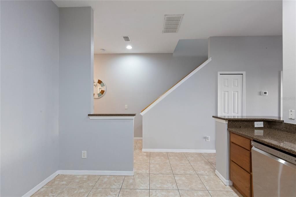 待售: $400,000 (3 贝兹, 2 浴室, 1881 平方英尺)