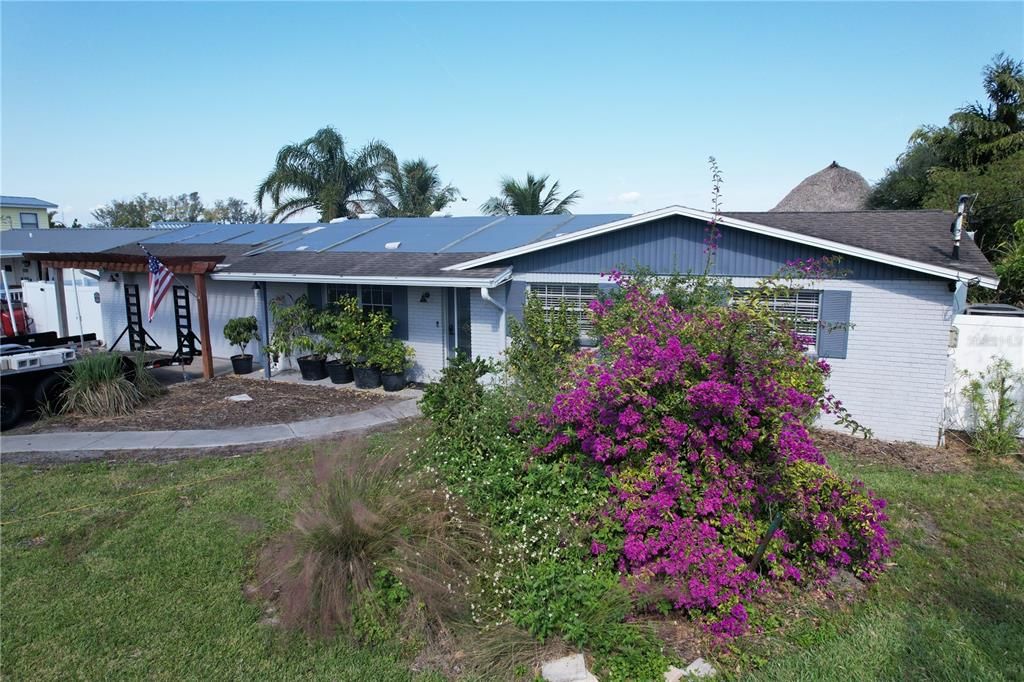 待售: $474,900 (3 贝兹, 1 浴室, 1208 平方英尺)