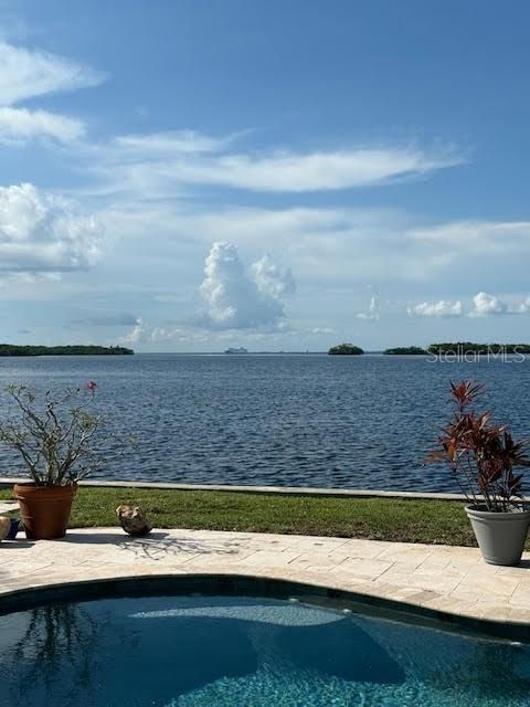 待售: $474,900 (3 贝兹, 1 浴室, 1208 平方英尺)