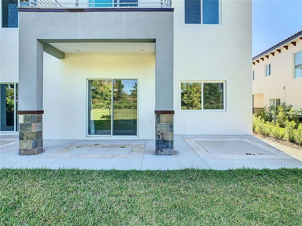 Activo con contrato: $2,500 (4 camas, 2 baños, 2334 Pies cuadrados)