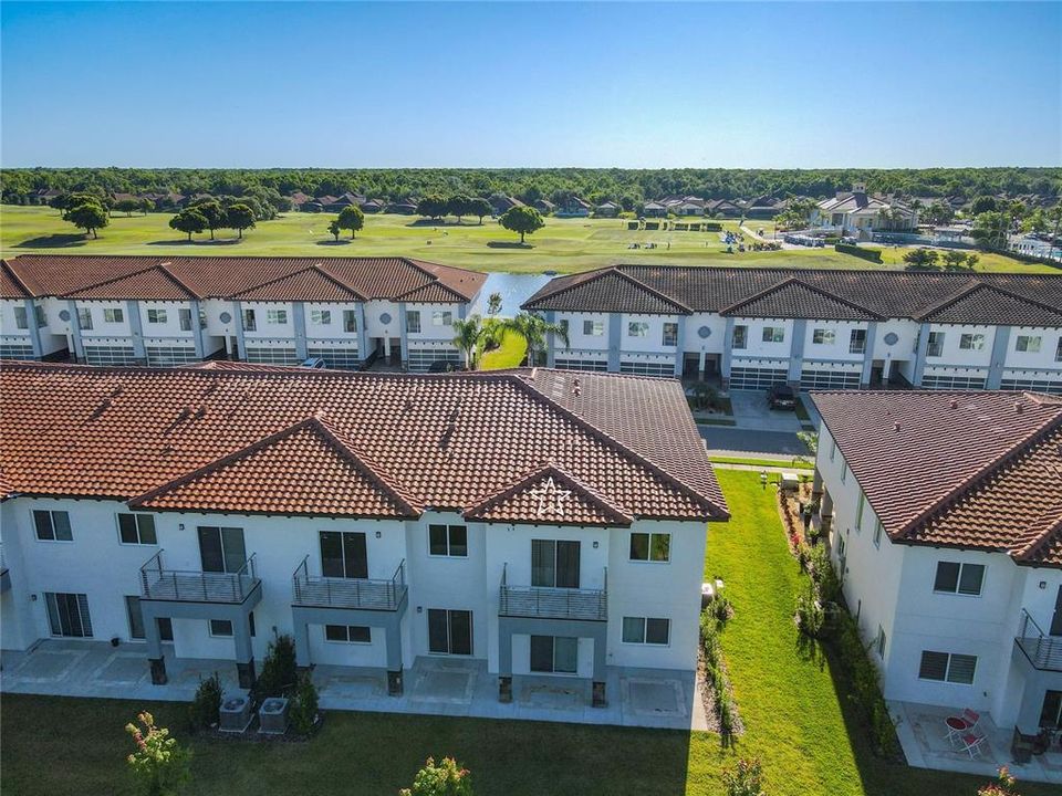 Activo con contrato: $2,500 (4 camas, 2 baños, 2334 Pies cuadrados)