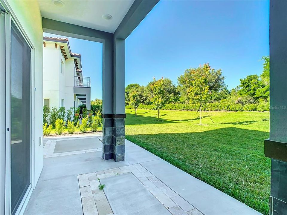 Activo con contrato: $2,500 (4 camas, 2 baños, 2334 Pies cuadrados)