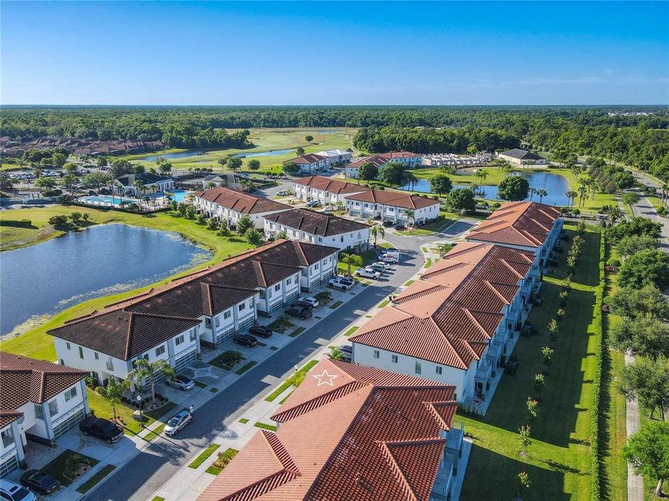 Activo con contrato: $2,500 (4 camas, 2 baños, 2334 Pies cuadrados)