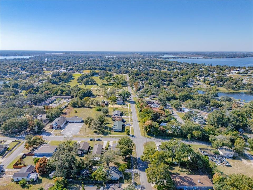 For Sale: $300,000 (2 beds, 1 baths, 1180 Square Feet)