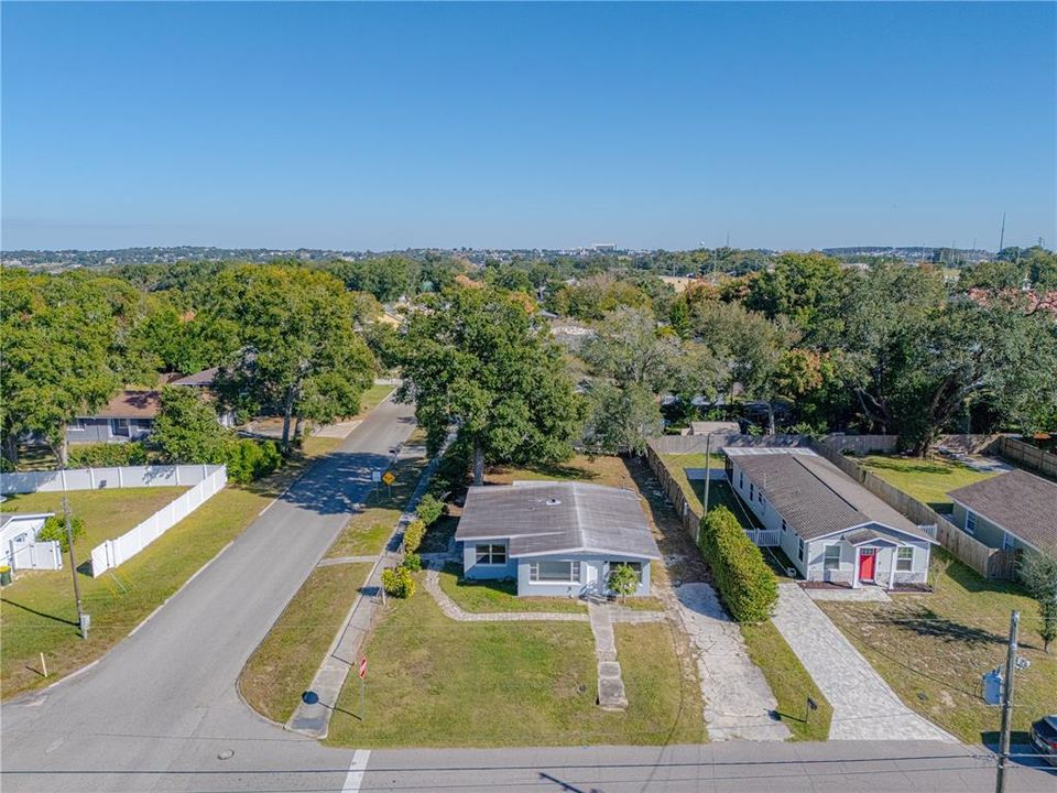 For Sale: $300,000 (2 beds, 1 baths, 1180 Square Feet)