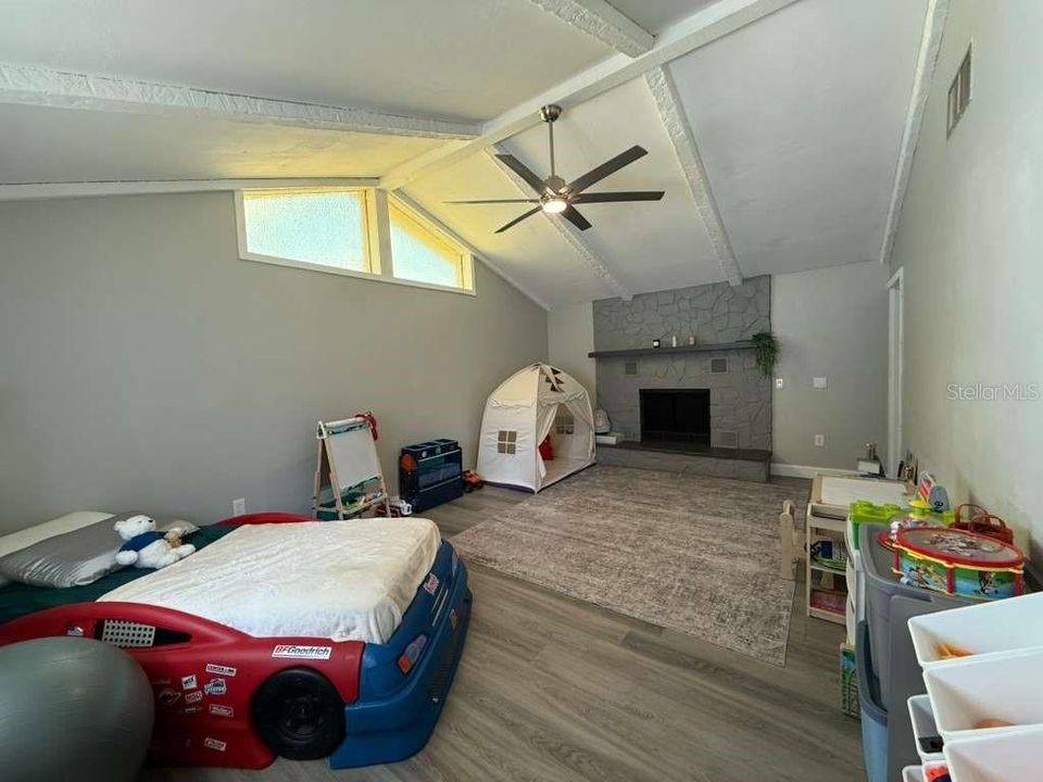 For Sale: $639,500 (3 beds, 2 baths, 1445 Square Feet)