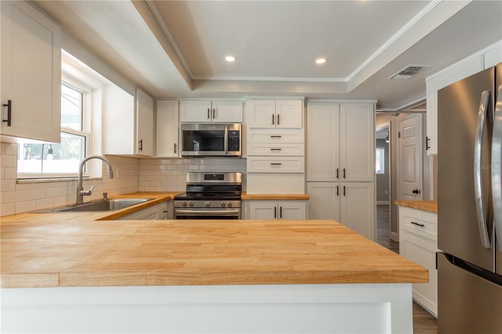 For Sale: $639,500 (3 beds, 2 baths, 1445 Square Feet)