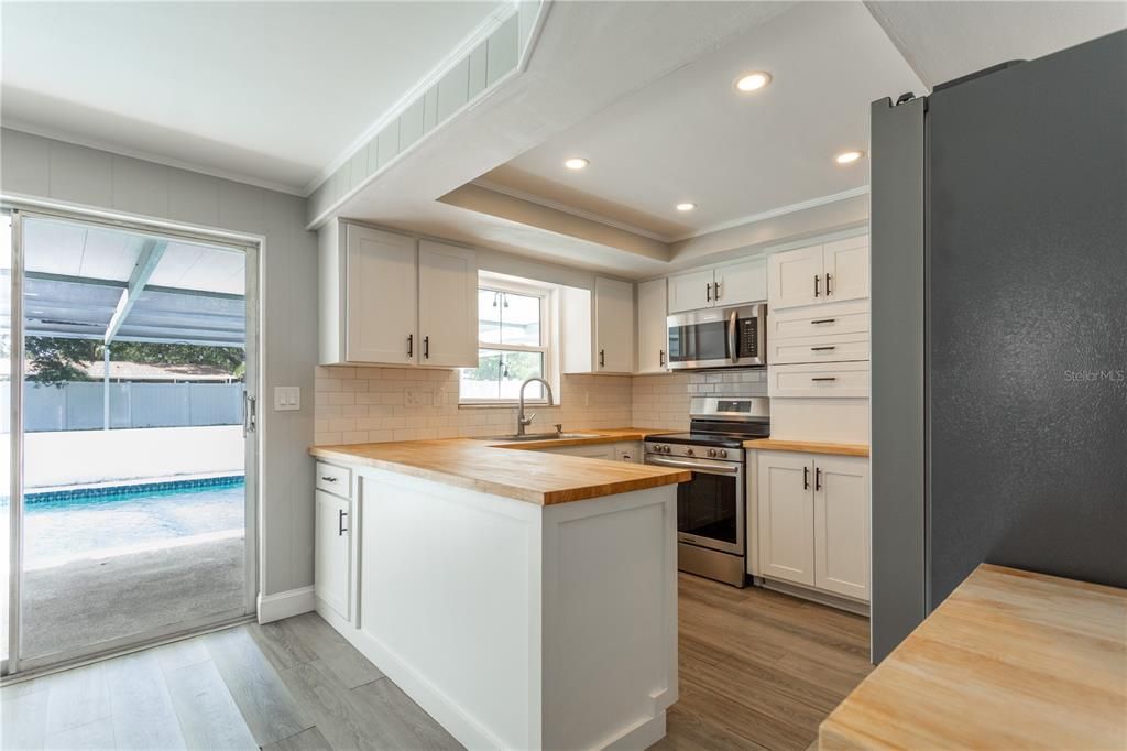 For Sale: $639,500 (3 beds, 2 baths, 1445 Square Feet)