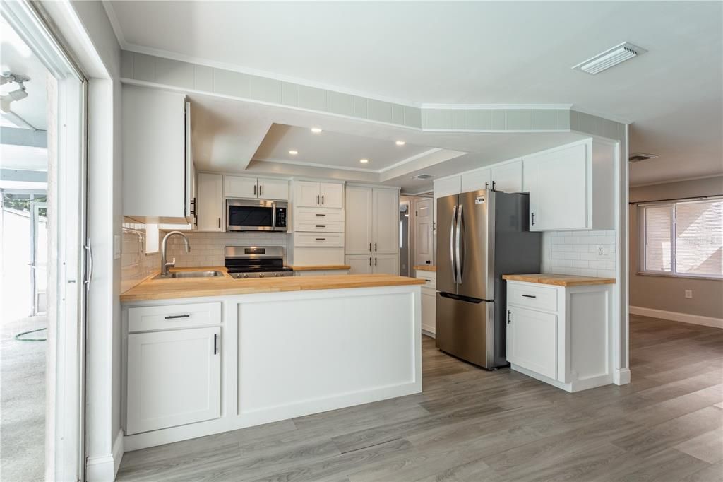 For Sale: $639,500 (3 beds, 2 baths, 1445 Square Feet)