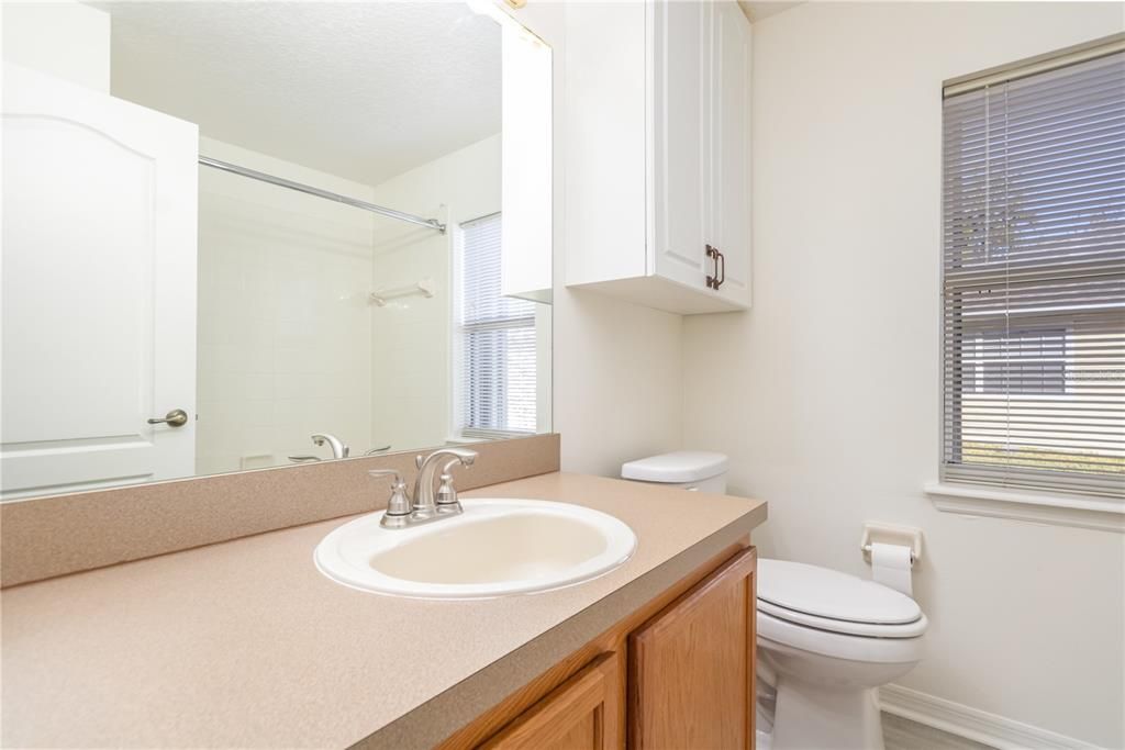 For Sale: $400,000 (3 beds, 2 baths, 1770 Square Feet)