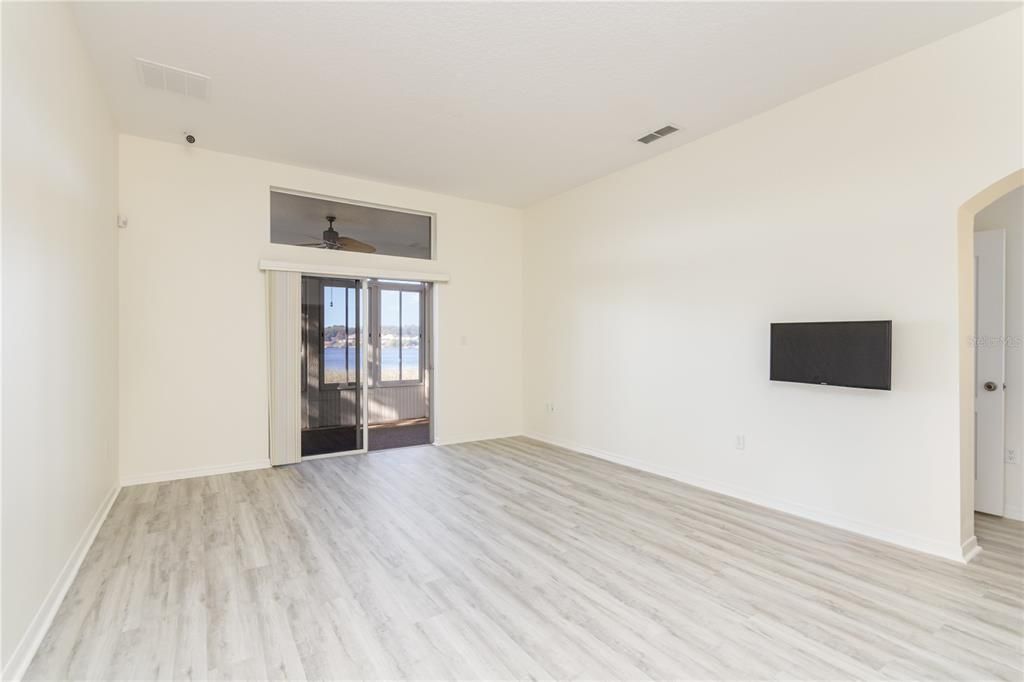 For Sale: $400,000 (3 beds, 2 baths, 1770 Square Feet)