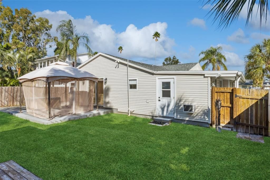 En Venta: $407,400 (3 camas, 2 baños, 1364 Pies cuadrados)