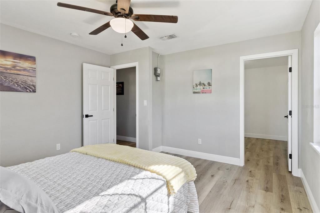 En Venta: $407,400 (3 camas, 2 baños, 1364 Pies cuadrados)