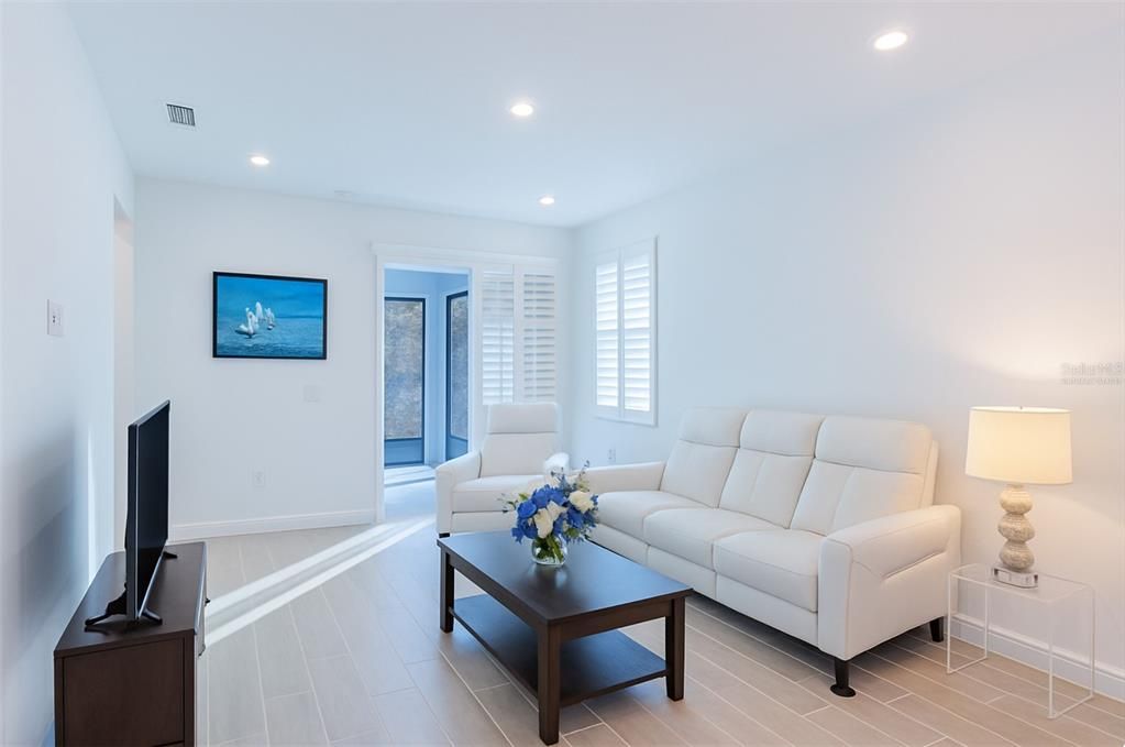 待售: $465,000 (4 贝兹, 2 浴室, 1654 平方英尺)