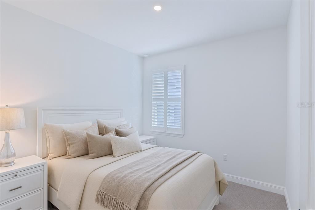 待售: $465,000 (4 贝兹, 2 浴室, 1654 平方英尺)