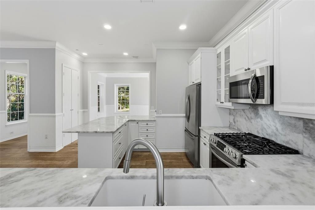 В аренду: $6,500 (5 спален, 3 ванн, 3699 Квадратных фут)