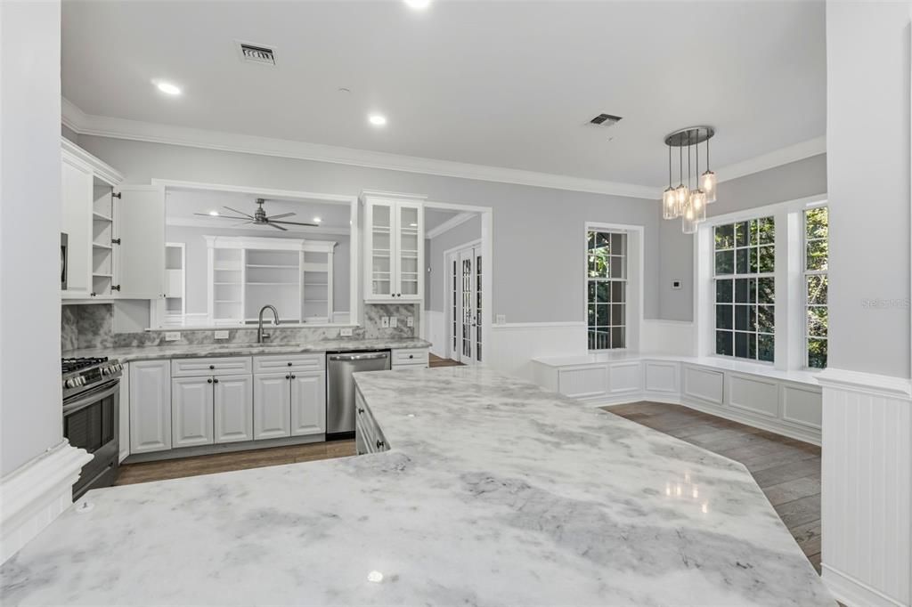 В аренду: $6,500 (5 спален, 3 ванн, 3699 Квадратных фут)