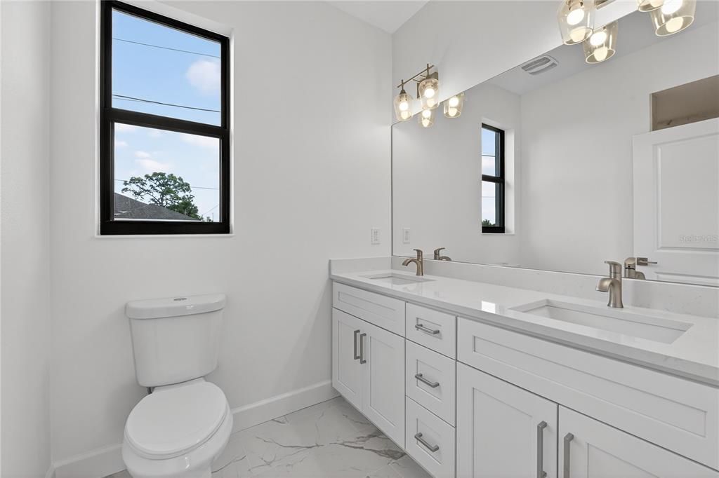 待售: $379,000 (3 贝兹, 2 浴室, 1565 平方英尺)