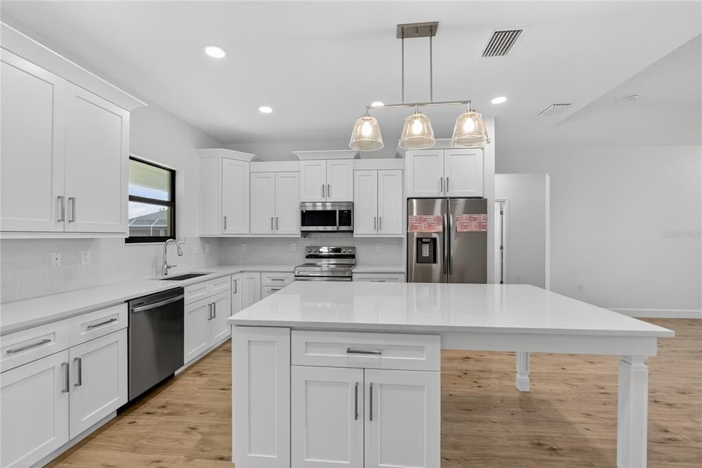 待售: $379,000 (3 贝兹, 2 浴室, 1565 平方英尺)