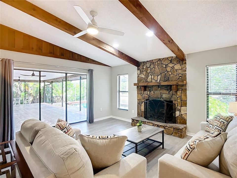 待售: $785,000 (4 贝兹, 2 浴室, 2800 平方英尺)