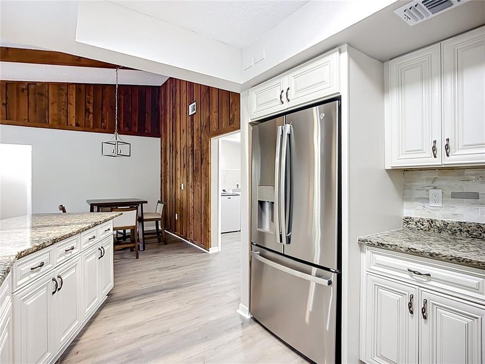 待售: $785,000 (4 贝兹, 2 浴室, 2800 平方英尺)