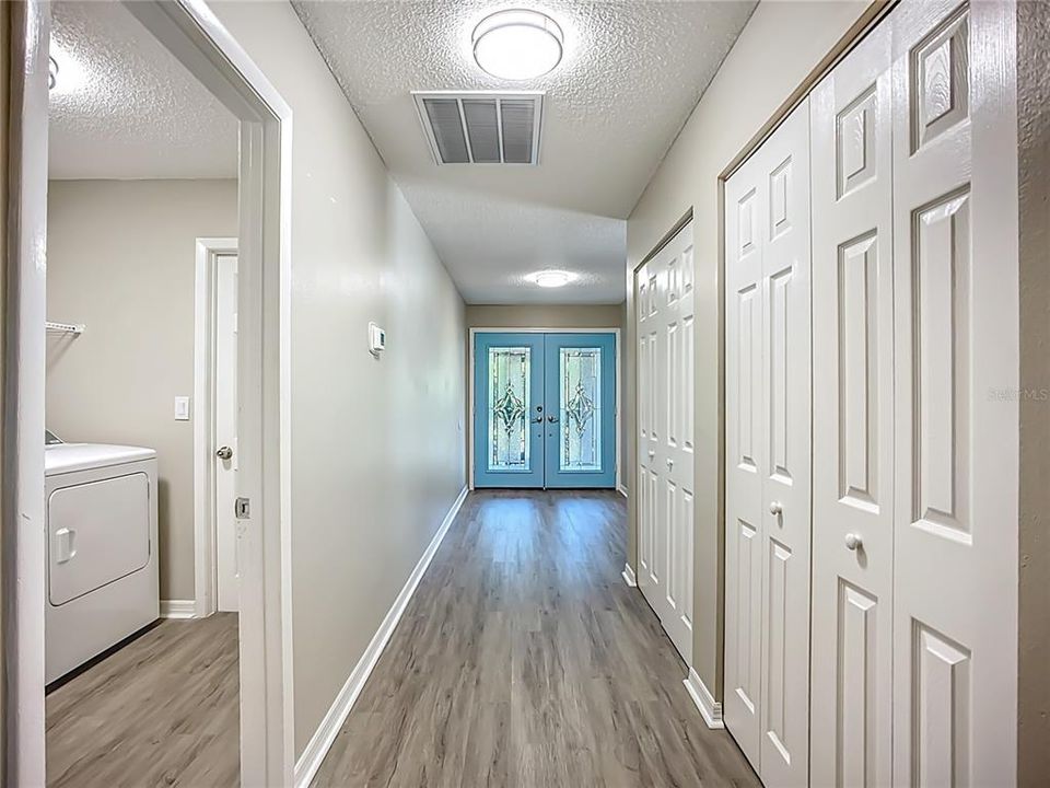 待售: $785,000 (4 贝兹, 2 浴室, 2800 平方英尺)