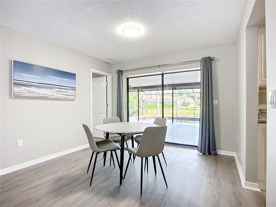 待售: $785,000 (4 贝兹, 2 浴室, 2800 平方英尺)