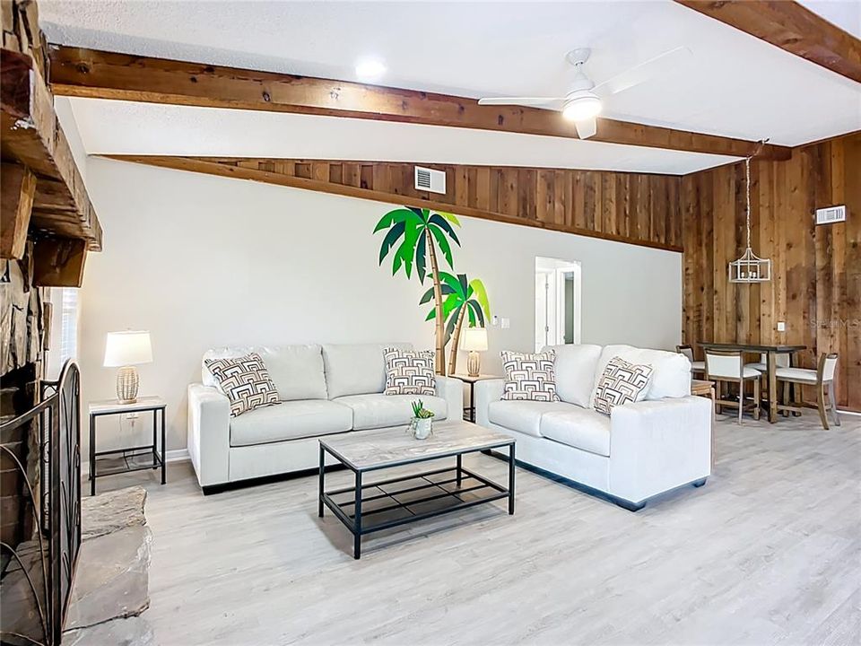 待售: $785,000 (4 贝兹, 2 浴室, 2800 平方英尺)