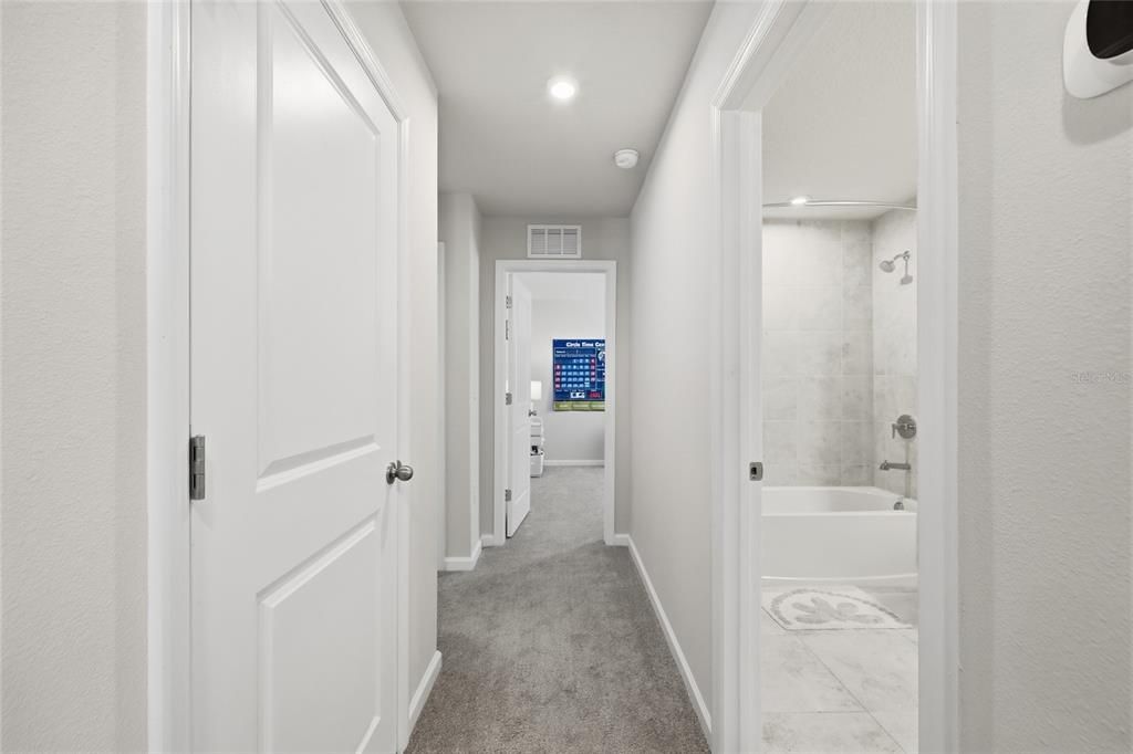 На продажу: $410,000 (3 спален, 2 ванн, 1848 Квадратных фут)