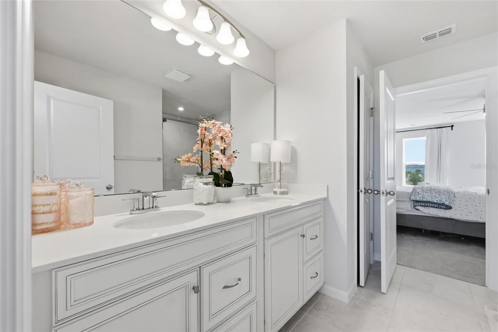 На продажу: $410,000 (3 спален, 2 ванн, 1848 Квадратных фут)