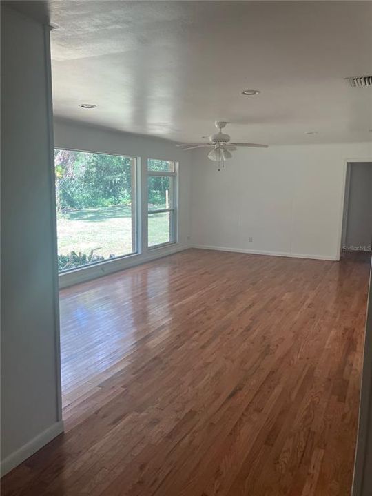 For Sale: $435,000 (4 beds, 2 baths, 2224 Square Feet)