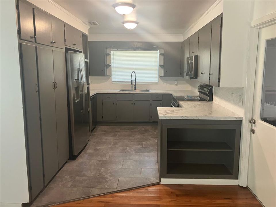 For Sale: $435,000 (4 beds, 2 baths, 2224 Square Feet)