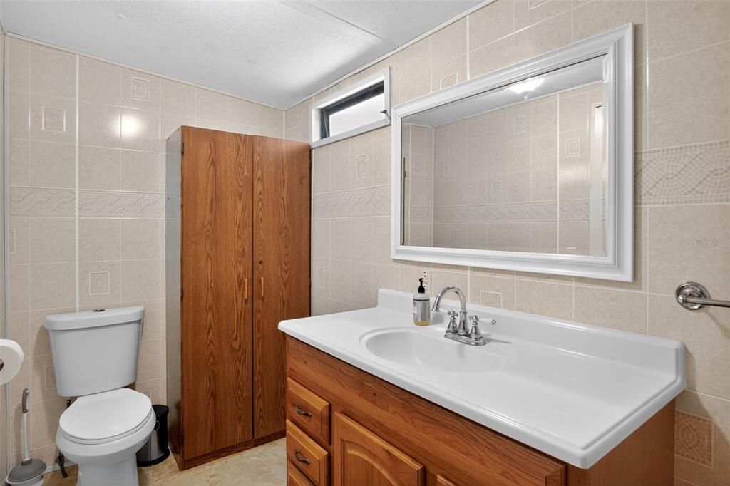 На продажу: $157,000 (2 спален, 2 ванн, 960 Квадратных фут)