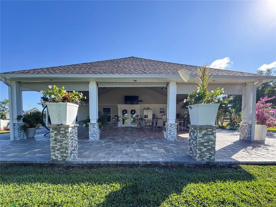 待售: $575,000 (4 贝兹, 3 浴室, 2216 平方英尺)