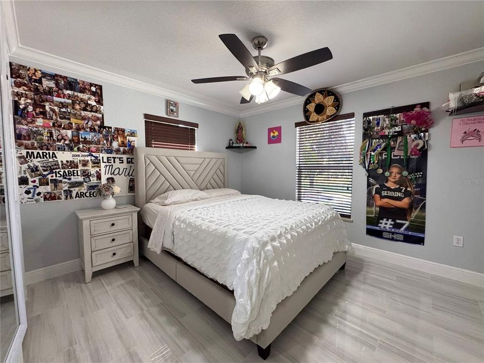 待售: $575,000 (4 贝兹, 3 浴室, 2216 平方英尺)