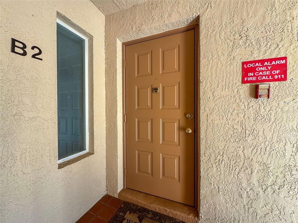 待售: $119,000 (2 贝兹, 2 浴室, 1035 平方英尺)