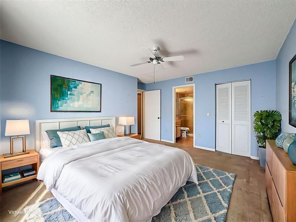 待售: $119,000 (2 贝兹, 2 浴室, 1035 平方英尺)