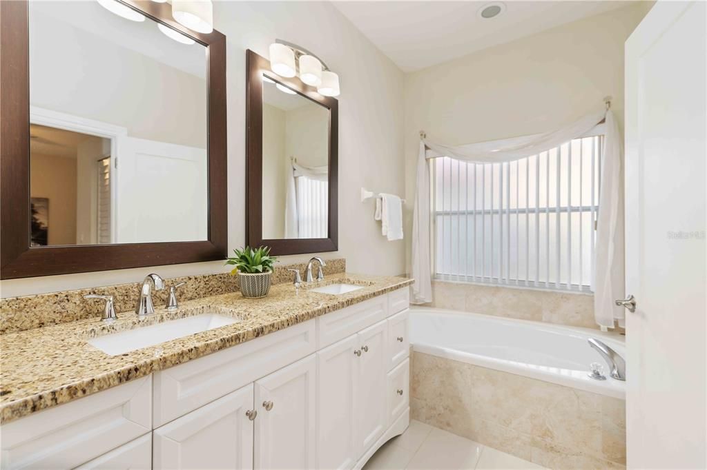 For Sale: $500,000 (3 beds, 2 baths, 2027 Square Feet)