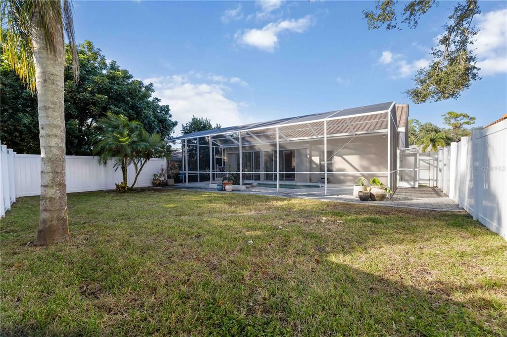 For Sale: $500,000 (3 beds, 2 baths, 2027 Square Feet)