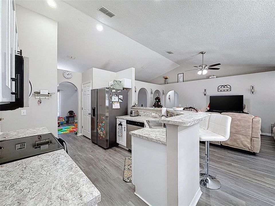 En Venta: $295,000 (3 camas, 2 baños, 1655 Pies cuadrados)