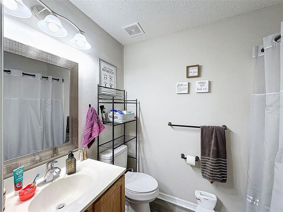 En Venta: $295,000 (3 camas, 2 baños, 1655 Pies cuadrados)